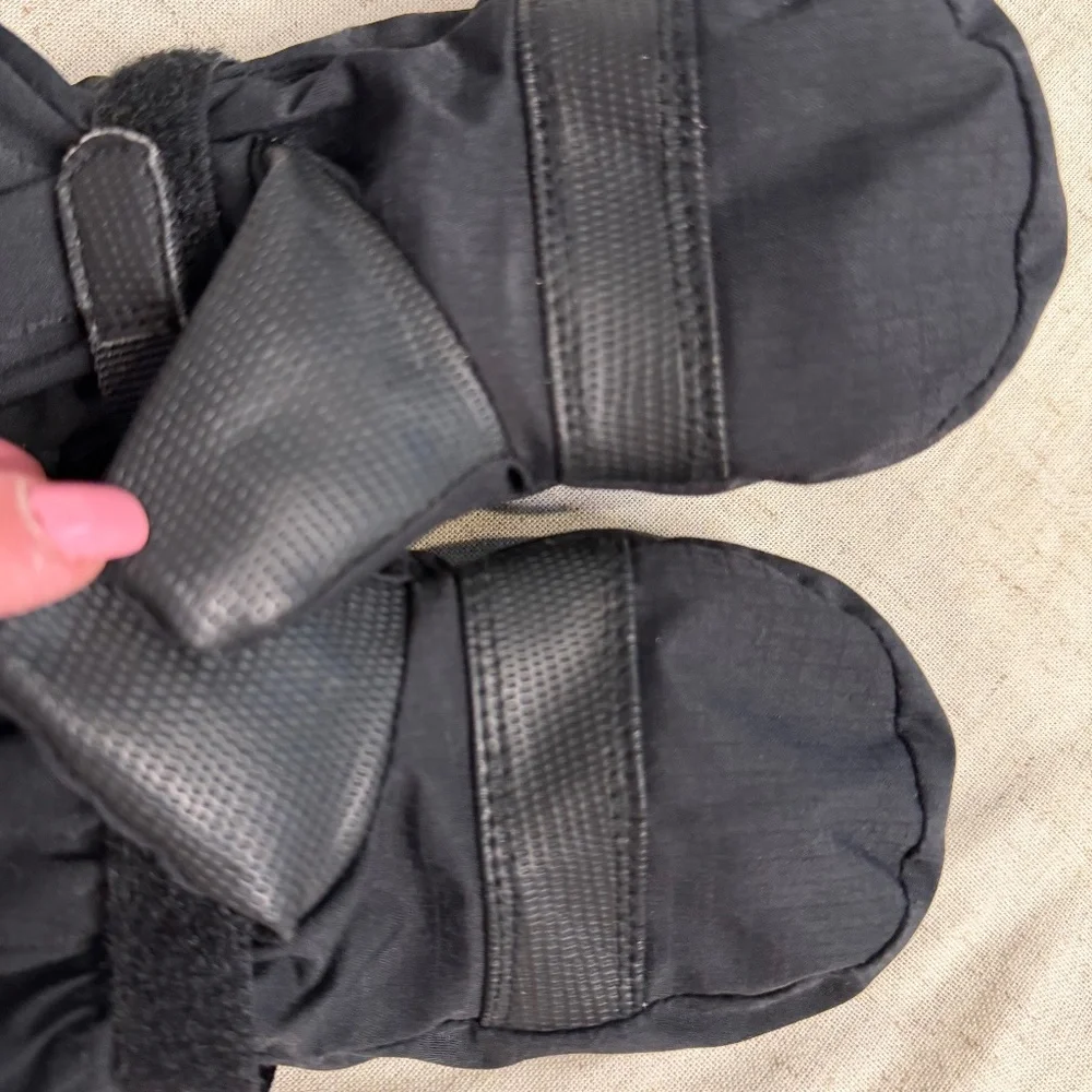 Spyder Mittens BLK Velcro sides SMALL